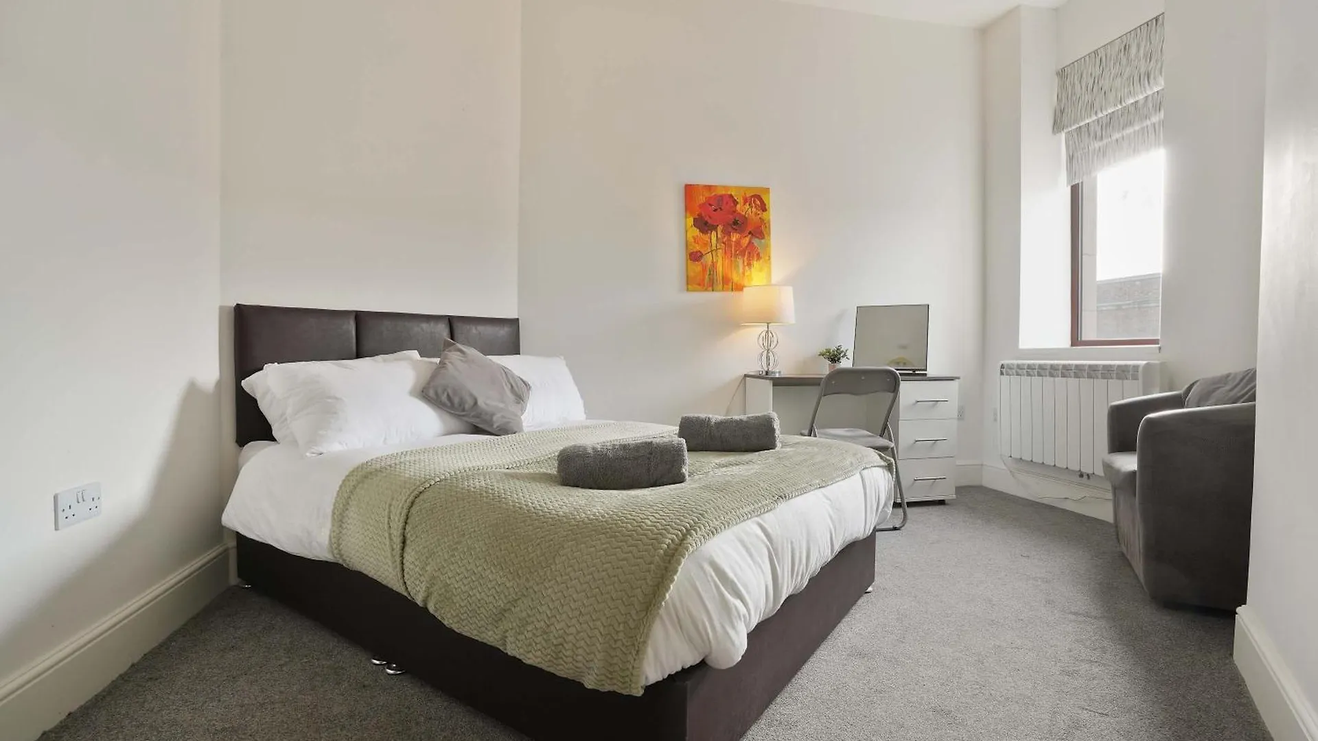 Cosy Home In Hull Centre Flat 2 Kingston upon Hull 0*,